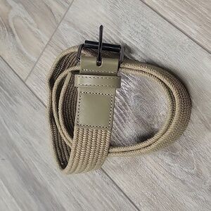 Urban Outfitters Moss Green Woven BeltSize 32 or 34 NWOT